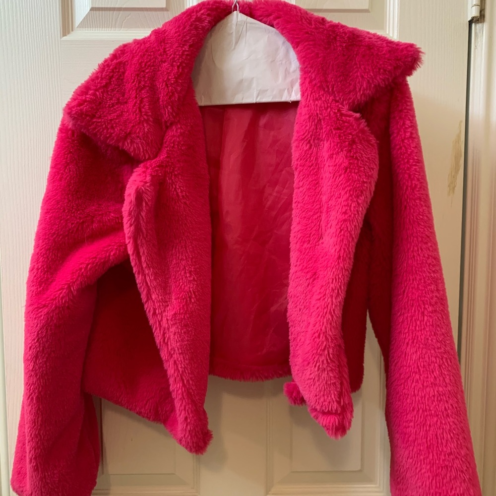 Hot pink cropped faux fur jacket